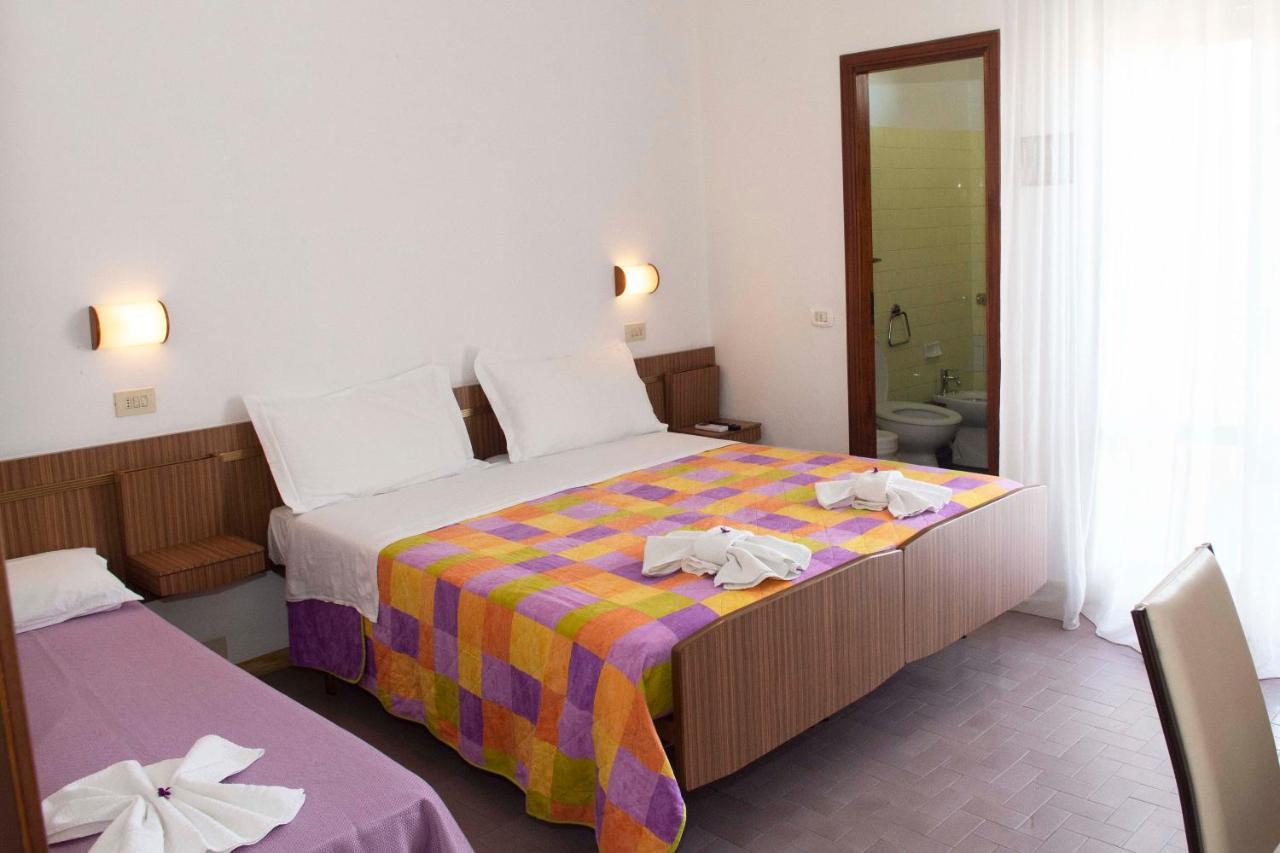 Hotel Sara*** Cesenatico Ngoại thất bức ảnh
