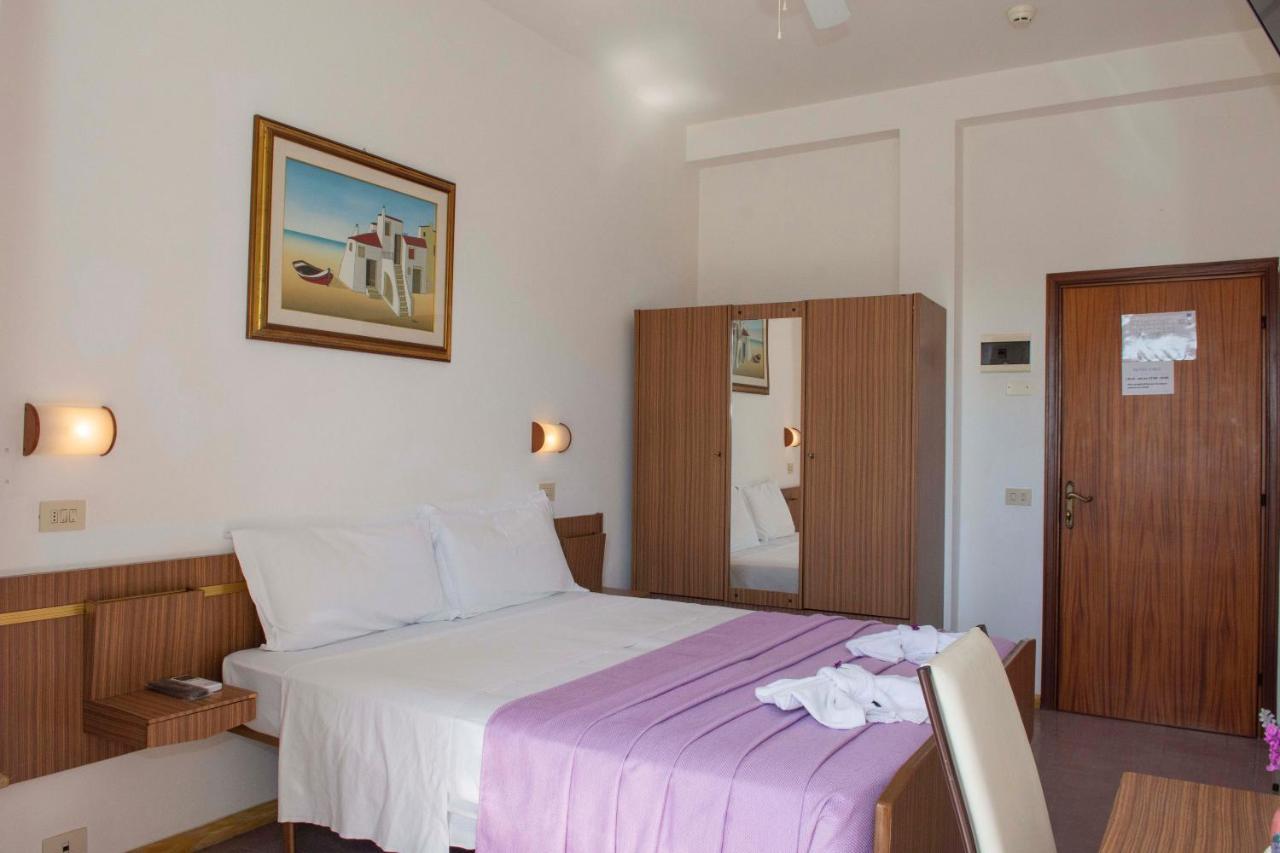 Hotel Sara*** Cesenatico Ngoại thất bức ảnh