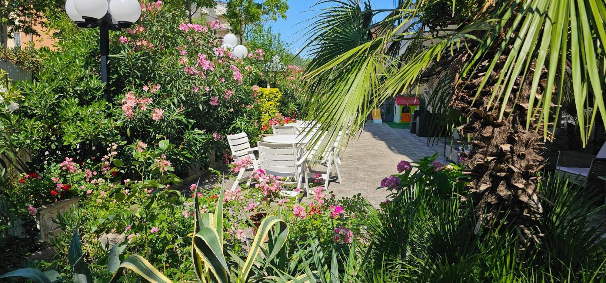 Hotel Sara*** Cesenatico Ngoại thất bức ảnh