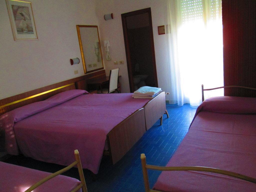Hotel Sara*** Cesenatico Ngoại thất bức ảnh