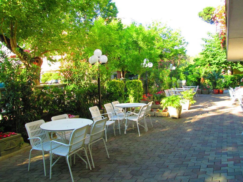 Hotel Sara*** Cesenatico Ngoại thất bức ảnh