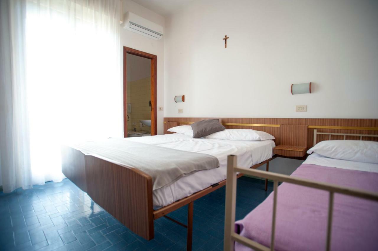 Hotel Sara*** Cesenatico Ngoại thất bức ảnh