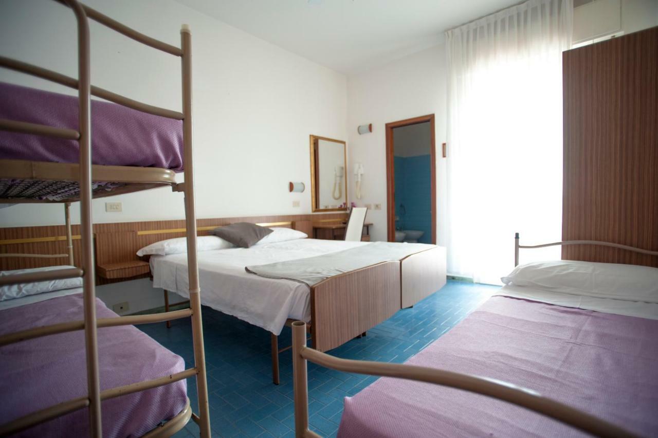 Hotel Sara*** Cesenatico Ngoại thất bức ảnh