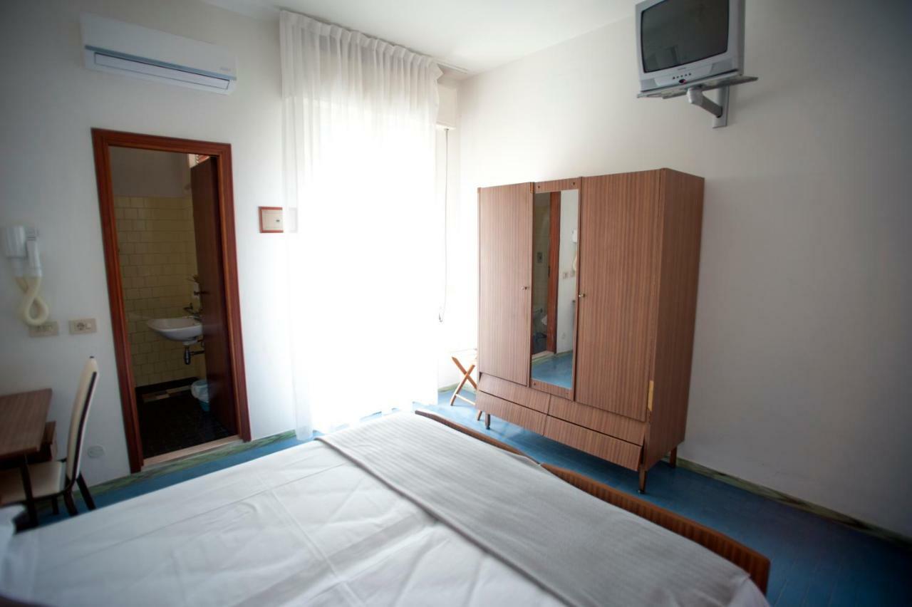 Hotel Sara*** Cesenatico Ngoại thất bức ảnh