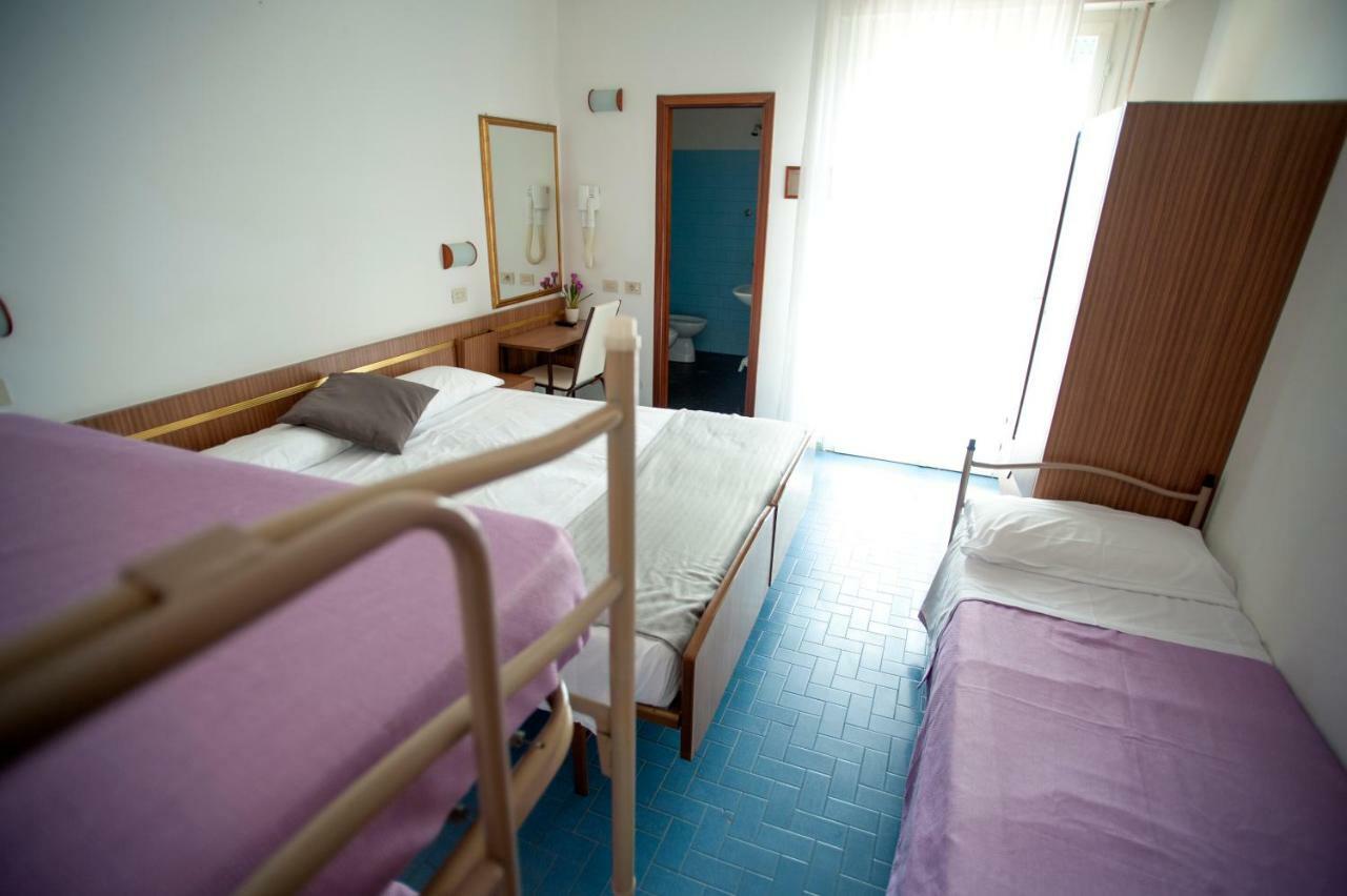 Hotel Sara*** Cesenatico Ngoại thất bức ảnh